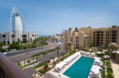 Apartment - 4 Bedrooms - 5 Bathrooms for sale in Lamtara 1 - Madinat Jumeirah Living - Umm Suqeim - Dubai