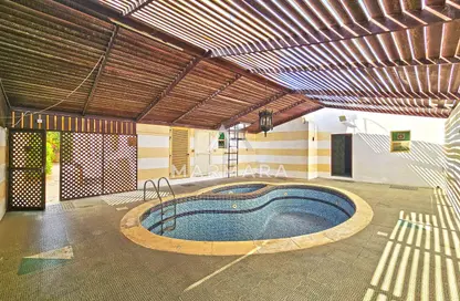 Villa - 5 Bedrooms - 5 Bathrooms for rent in Umm Suqeim 1 Villas - Umm Suqeim 1 - Umm Suqeim - Dubai