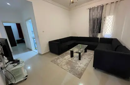شقة - غرفة نوم - 2 حمامات للايجار في مساكن كورنيش عجمان - طريق كورنيش عجمان - عجمان