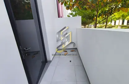 Apartment - Studio - 1 Bathroom for rent in The Link - East Village - Aljada - Sharjah