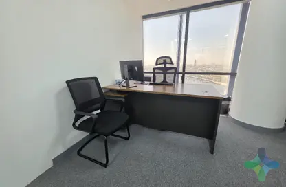 Office Space - Studio - 4 Bathrooms for rent in Twin Tower - Baniyas Road - Deira - Dubai