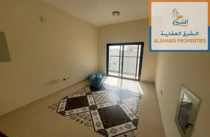 Apartment - 1 Bedroom - 2 Bathrooms for rent in Corniche Tower - Ajman Corniche Road - Ajman