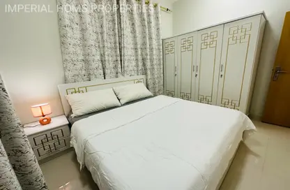 شقة - 2 غرف نوم - 3 حمامات للايجار في مساكن كورنيش عجمان - طريق كورنيش عجمان - عجمان