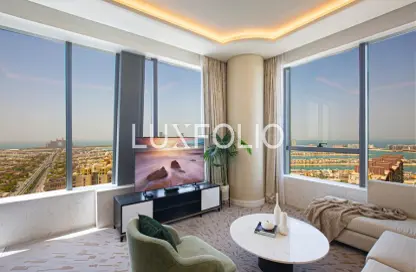 Apartment - 1 Bedroom - 2 Bathrooms for rent in The Palm Tower - Palm Jumeirah - Dubai