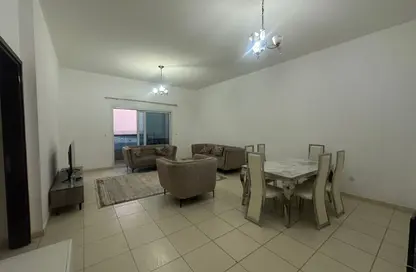Apartment - 1 Bedroom - 2 Bathrooms for sale in Palm Tower 1 - Palm Towers - Al Majaz - Sharjah