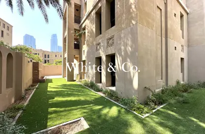 Apartment - 3 Bedrooms - 5 Bathrooms for sale in Yansoon 7 - Yansoon - Old Town - Dubai