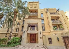 صورة لـ التصميم الخارجي للمبنى في ينسون 8